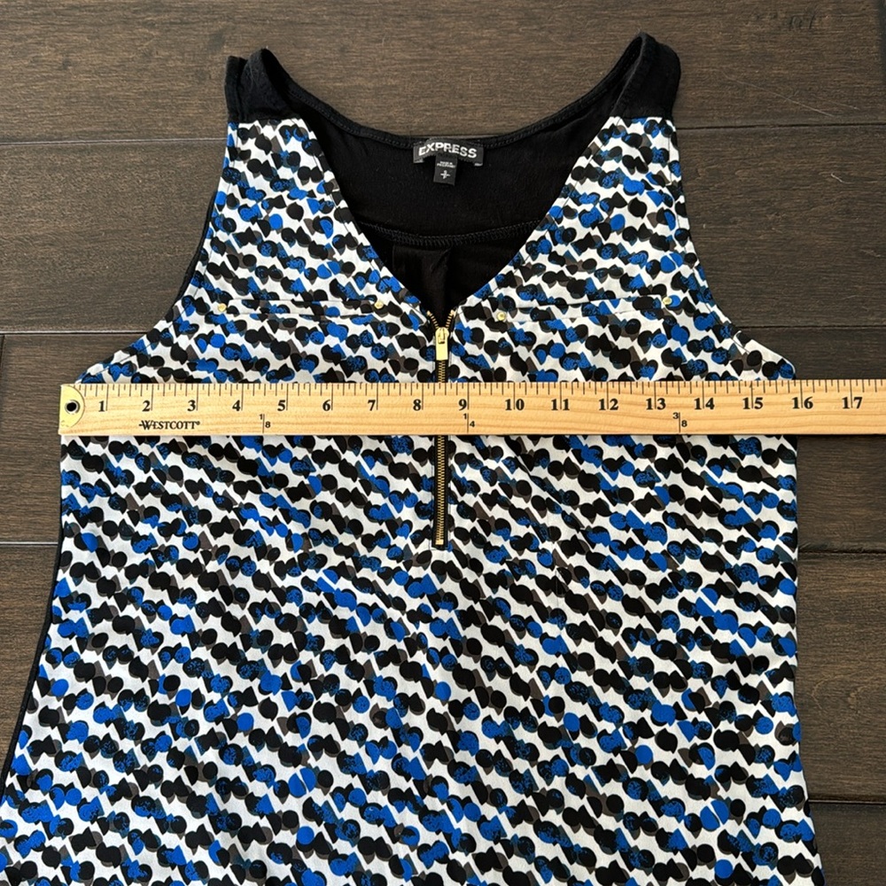 ❤️3/$30 Express Tank Top - Picture 6 of 8